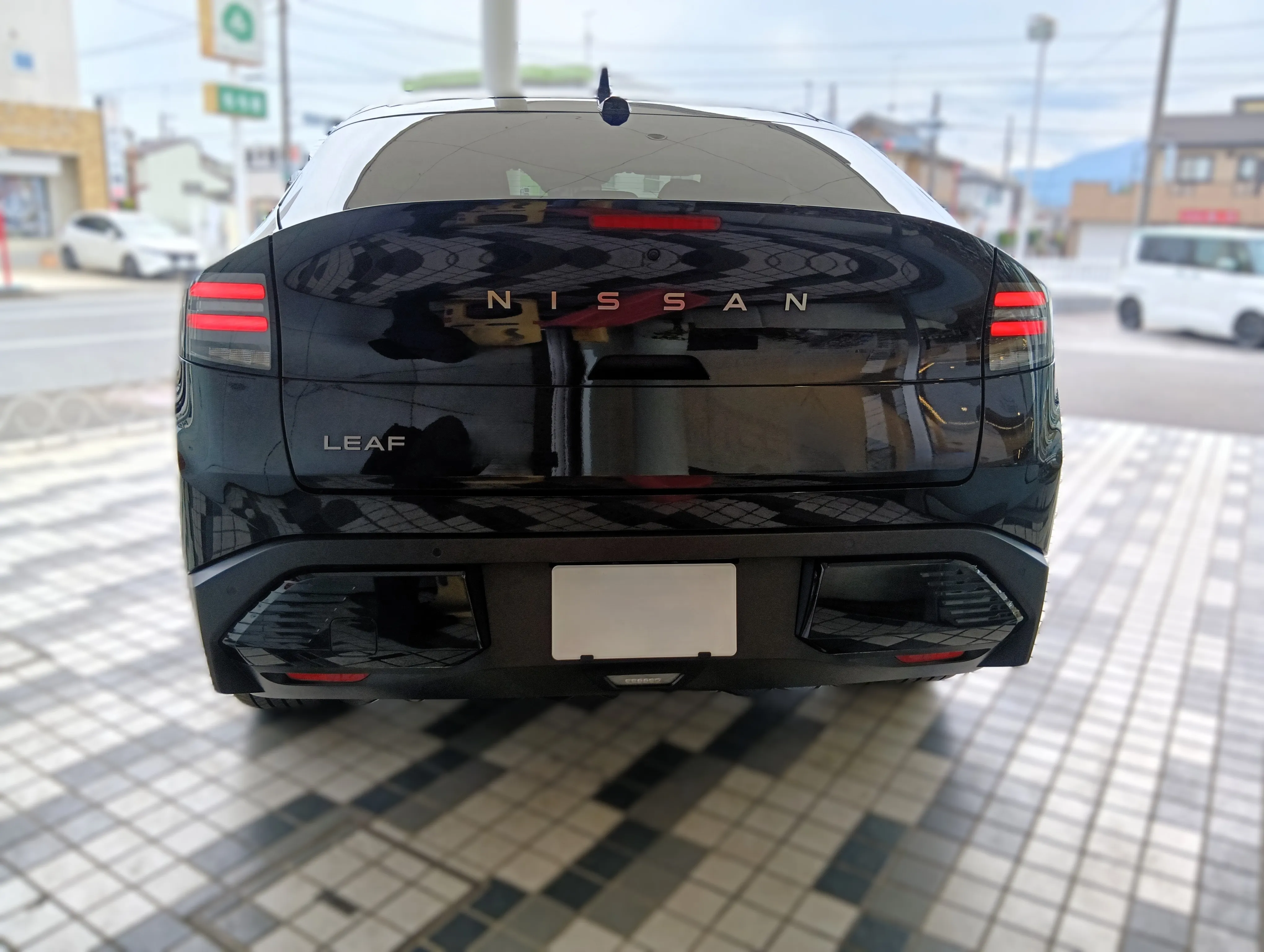 Leaf 背面